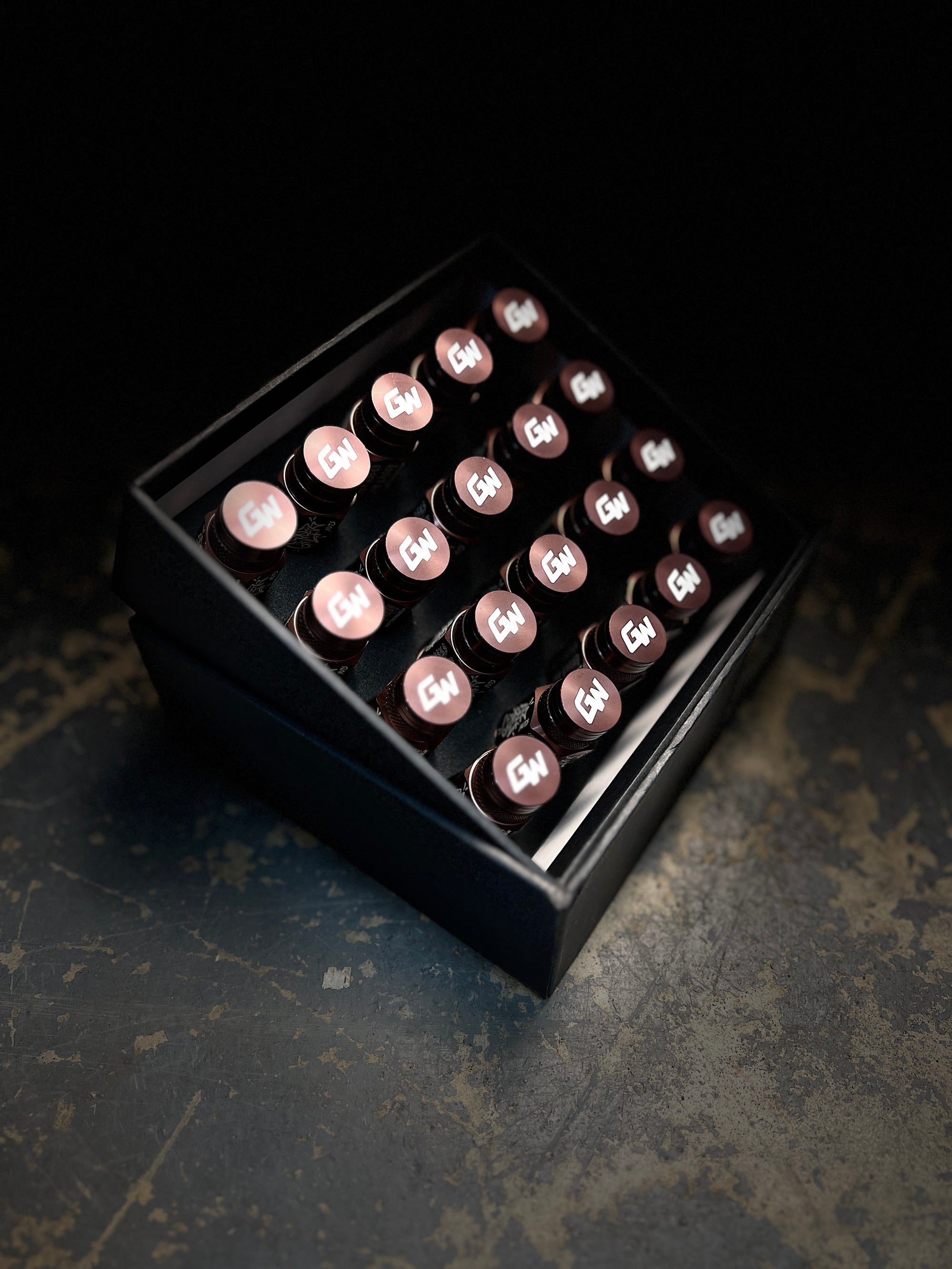 Nuts,Sleeves and caps/spikes